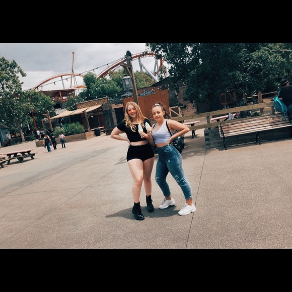 Meet your Posher, Sequoia - Picture 1 of 1